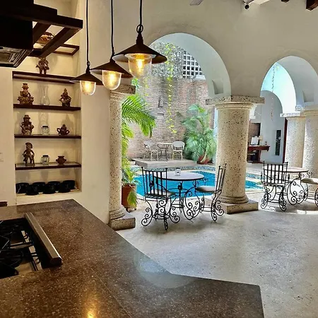 Mansión Con Suites, Piscina, Jacuzzi Y Rooftop Villa